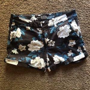 [AEO] Floral Midi Shorts